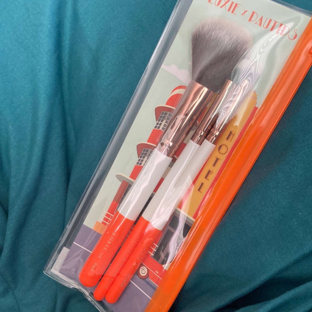 Luxie x Pautip 3 pc makeup brush set